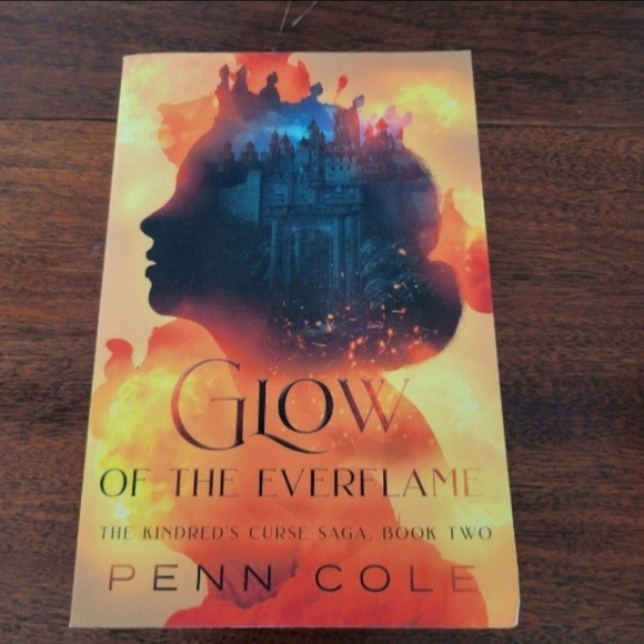 Glow of the Everflame: The Kindred's Curse by Cole Penn Paperback Fantasy Book - Picture 1 of 8